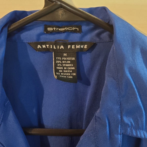 Ladies button down - Picture 2 of 2